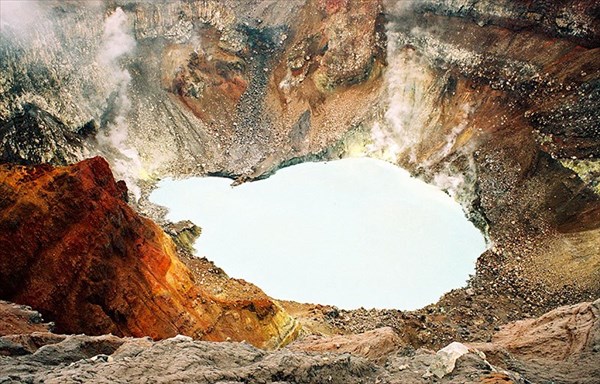 Горелый активный кратер2